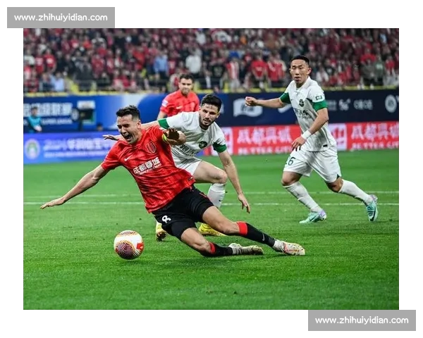 中超最新积分榜:争冠格局激烈上演 各队冲刺阶段竞争白热化 中超最新积分榜:争冠格局激烈上演 各队冲刺阶段竞争白热化